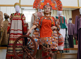 Выставка № 1 национальных костюмов народов России в ДДюТ г. Владимир (отчет)